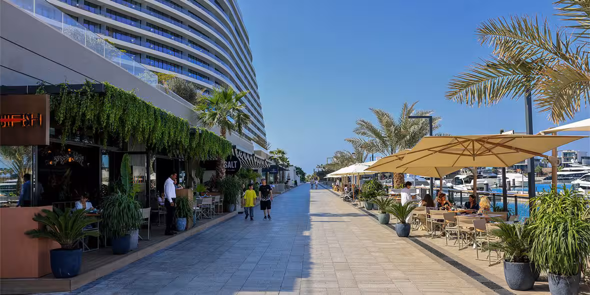 Marsa Al Arab Walk