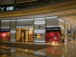 Top 5 Luxury Designer Boutiques in Dubai Mall